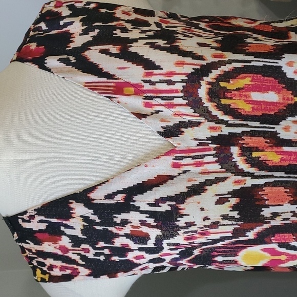 Women's summer sleevless top. By a.n.a. size medium.  V neck great color, design - Picture 2 of 7